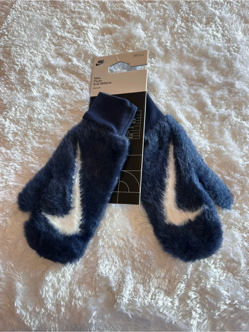 Nike Navy and White Fuzzy Knit Mittens